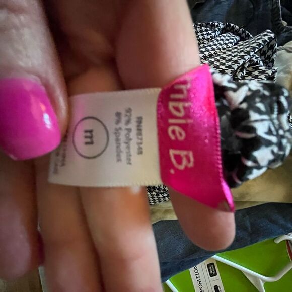 Bumble B. black & white houndstooth casual pants medium - Picture 5 of 5